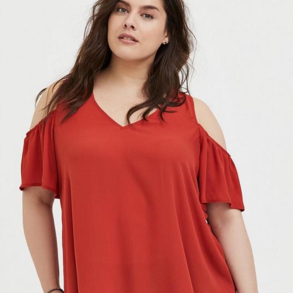 Torrid Georgette Flutter Sleeve Cold Shoulder Blouse‎ Women’s Sz 2